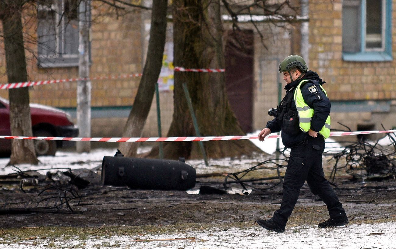 Зображення новини: Атака РФ на Рівненщину: поліція показала фото з місця падіння "Шахеда"