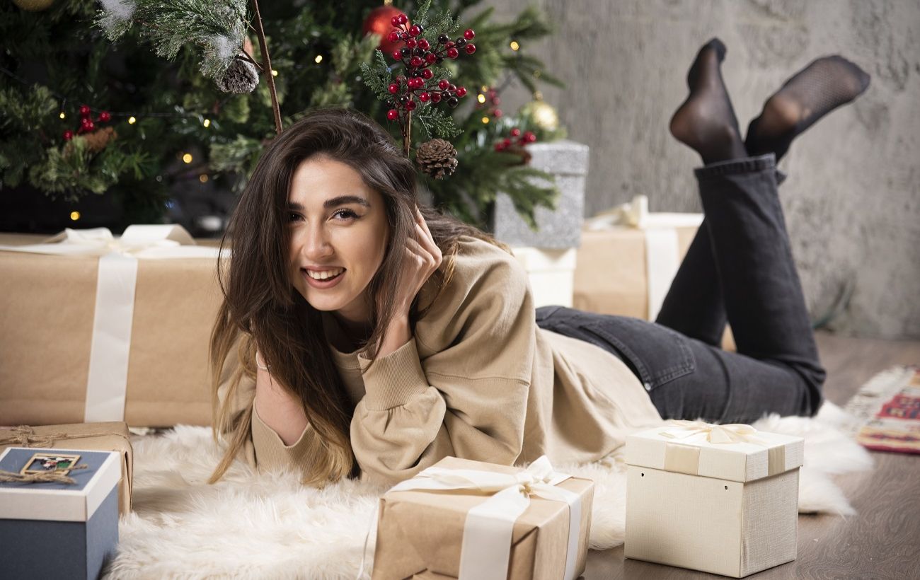 Зображення новини: У чому зустрічати Новий рік 2026: образи з джинсами для кожного знака Зодіаку