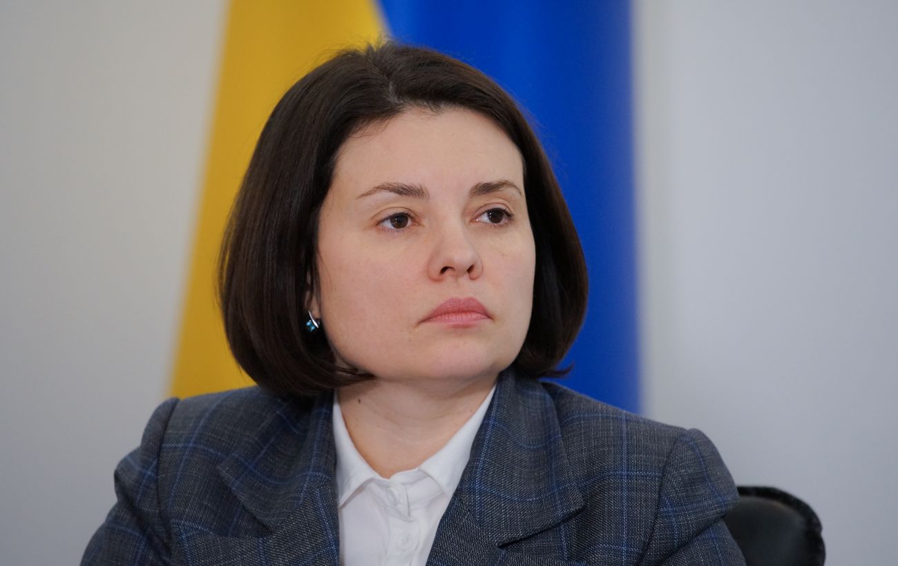 Зображення новини: Податкова не відстежує люксовий одяг українців, але Range Rover - сигнал для перевірки, - ДПС