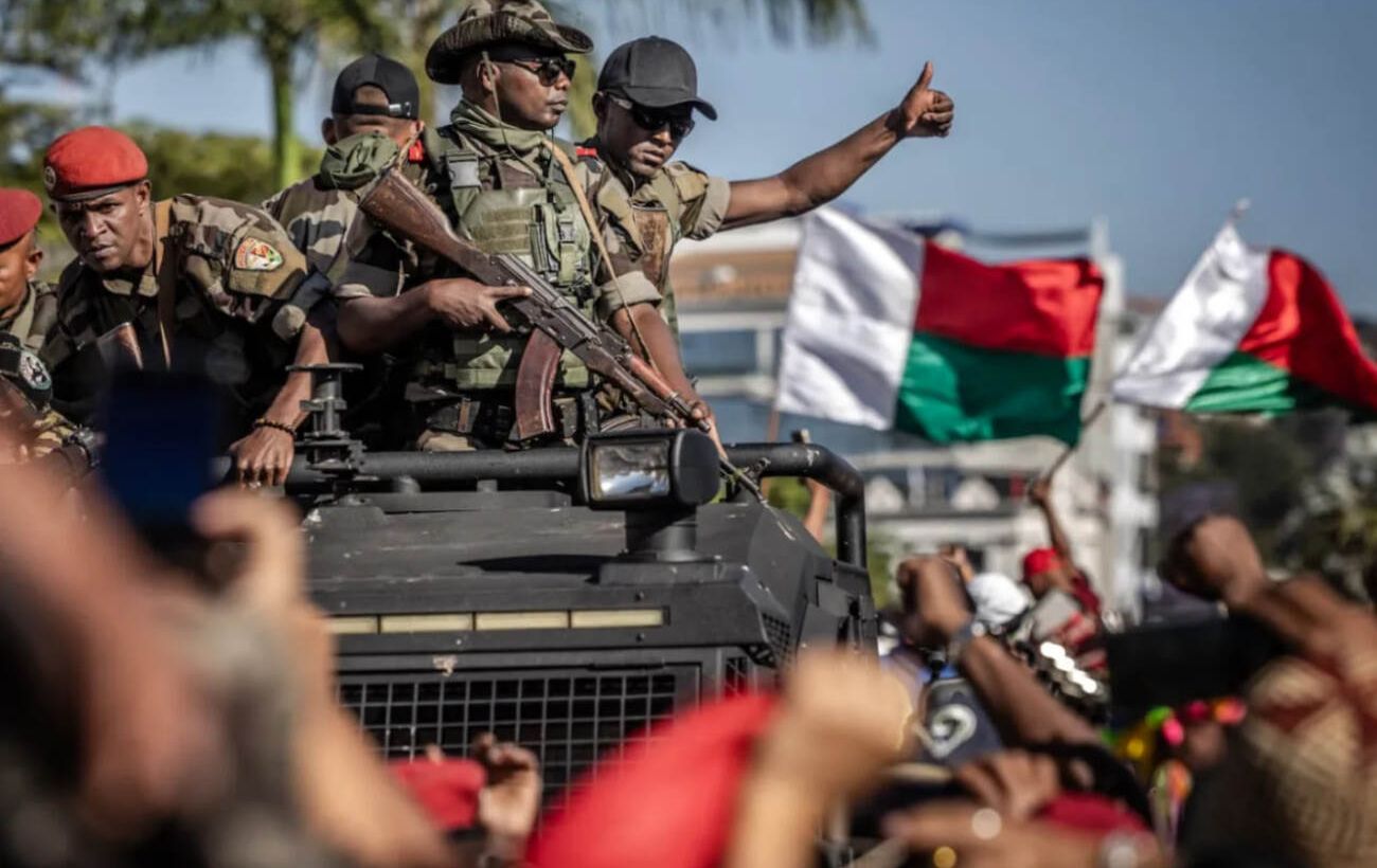 Зображення новини: Росія передала зброю військовому уряду Мадагаскару після перевороту, - Bloomberg