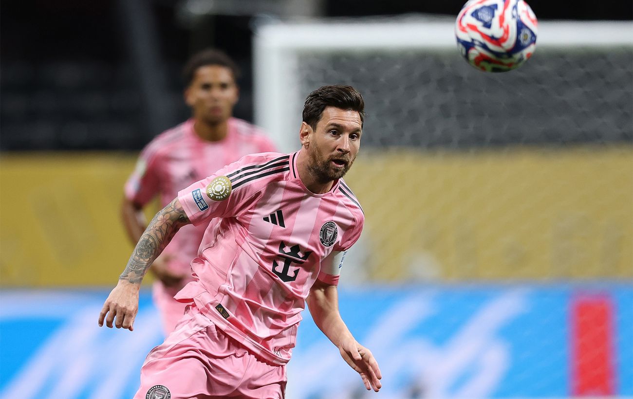 Зображення новини: "Інтер" Маямі продає шматки газону з фіналу МЛС за участю Мессі: як купити сувенір