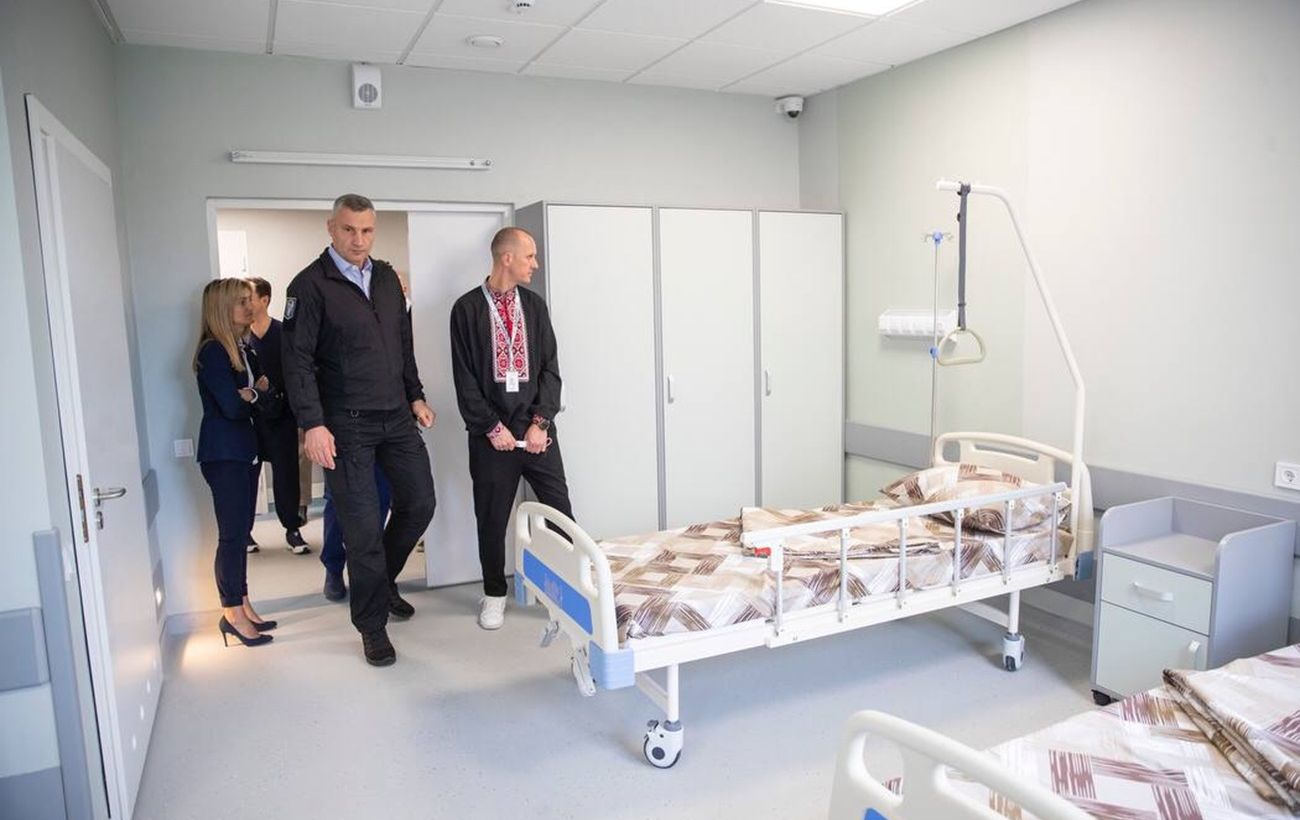 Зображення новини: Від операційних до протезування: Кличко показав, як за рік оновилася медицина Києва (відео)