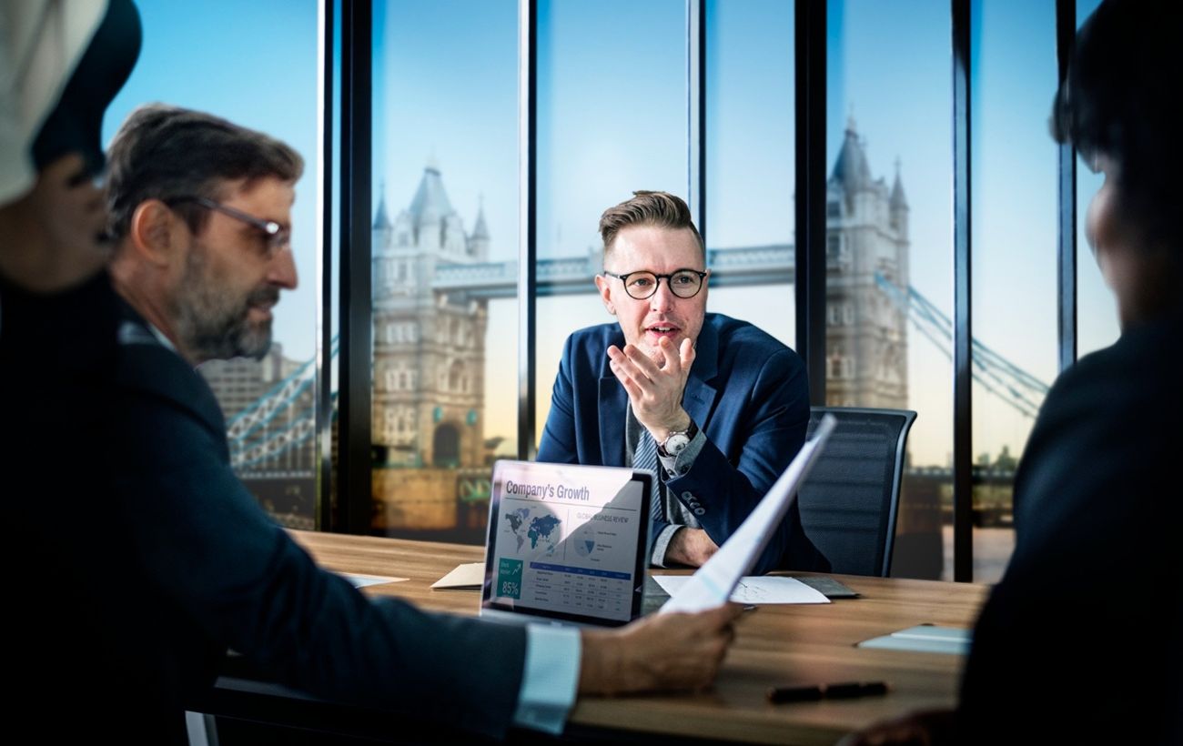 Зображення новини: Бізнес-англійська для тих, хто часто подорожує у справах: переваги корпоративного навчання