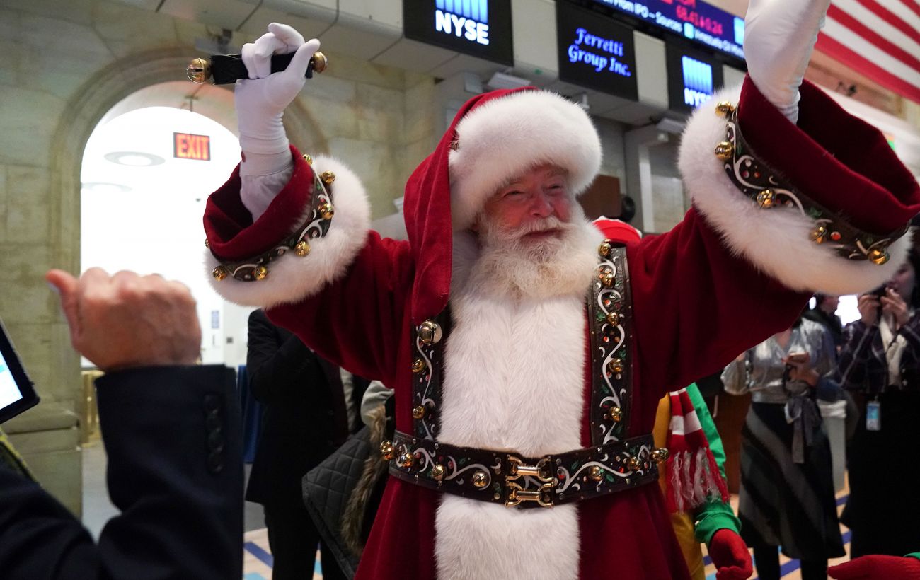 Зображення новини: Уже 70 років на радарах: військові США та Канади знову стежили за різдвяним турне Санти