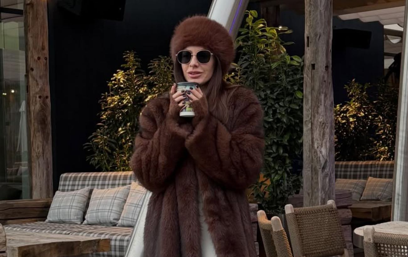 Зображення новини: Христина Горняк продемонструвала стильний зимовий "лук" з довгою шубою та уггами