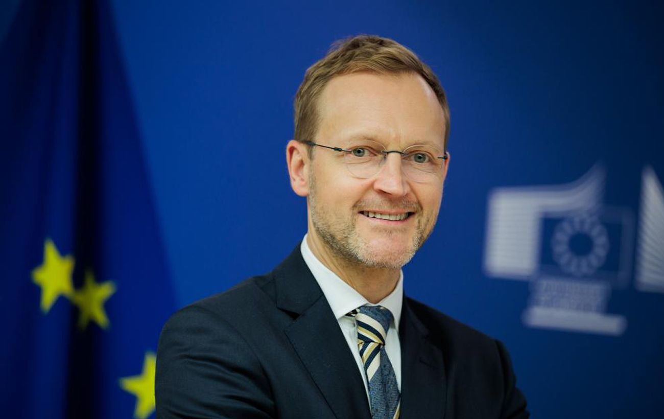 Зображення новини: Коли Україна почне отримувати гроші за кредитом ЄС на 90 млрд: в Єврокомісії відповіли