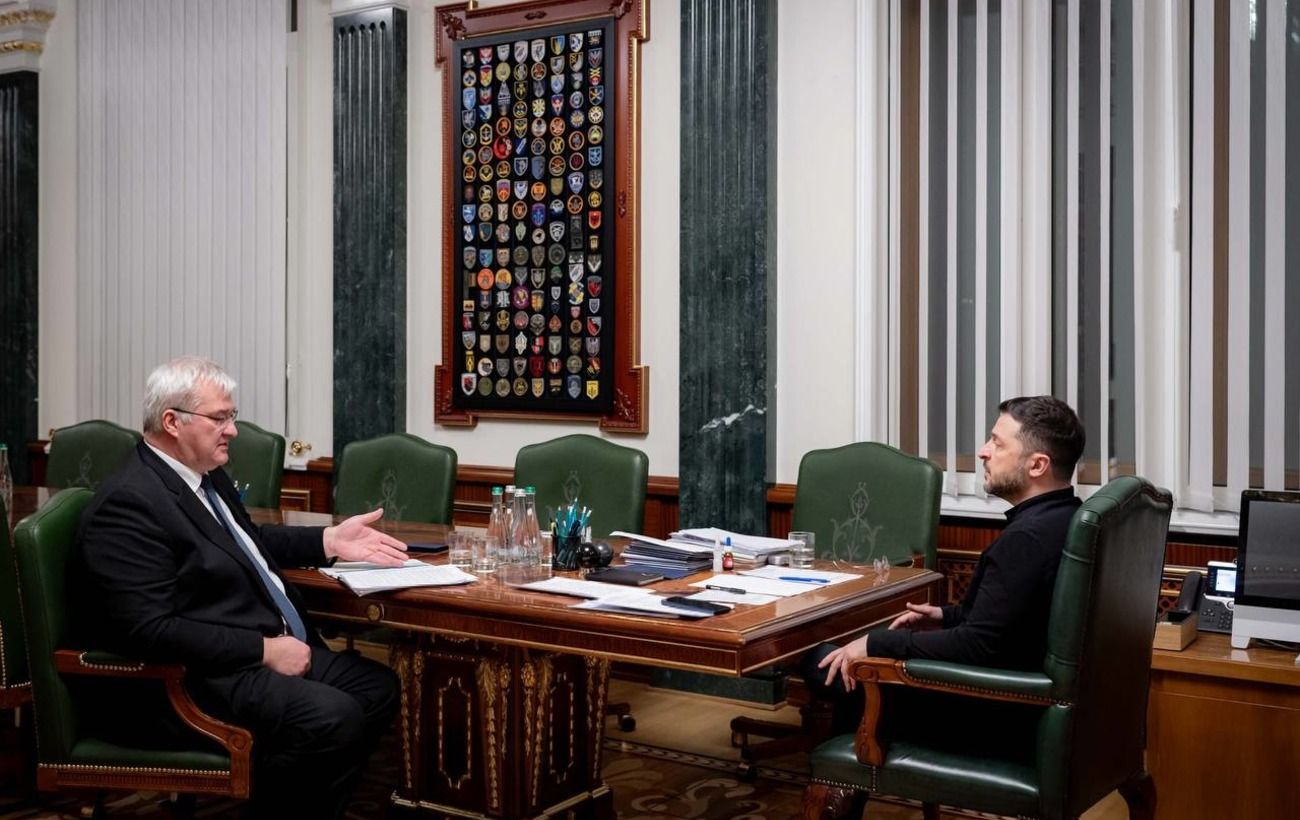 Зображення новини: Зеленський обговорив із Сибігою ротації серед українських дипломатів