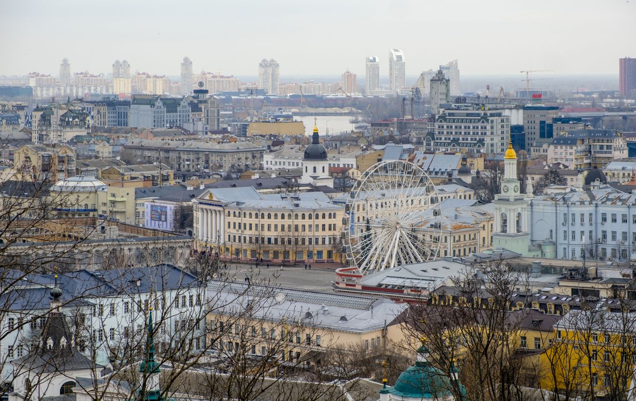 Зображення новини: Колесо огляду на Подолі арештували: чому зупинили атракціон у центрі Києва