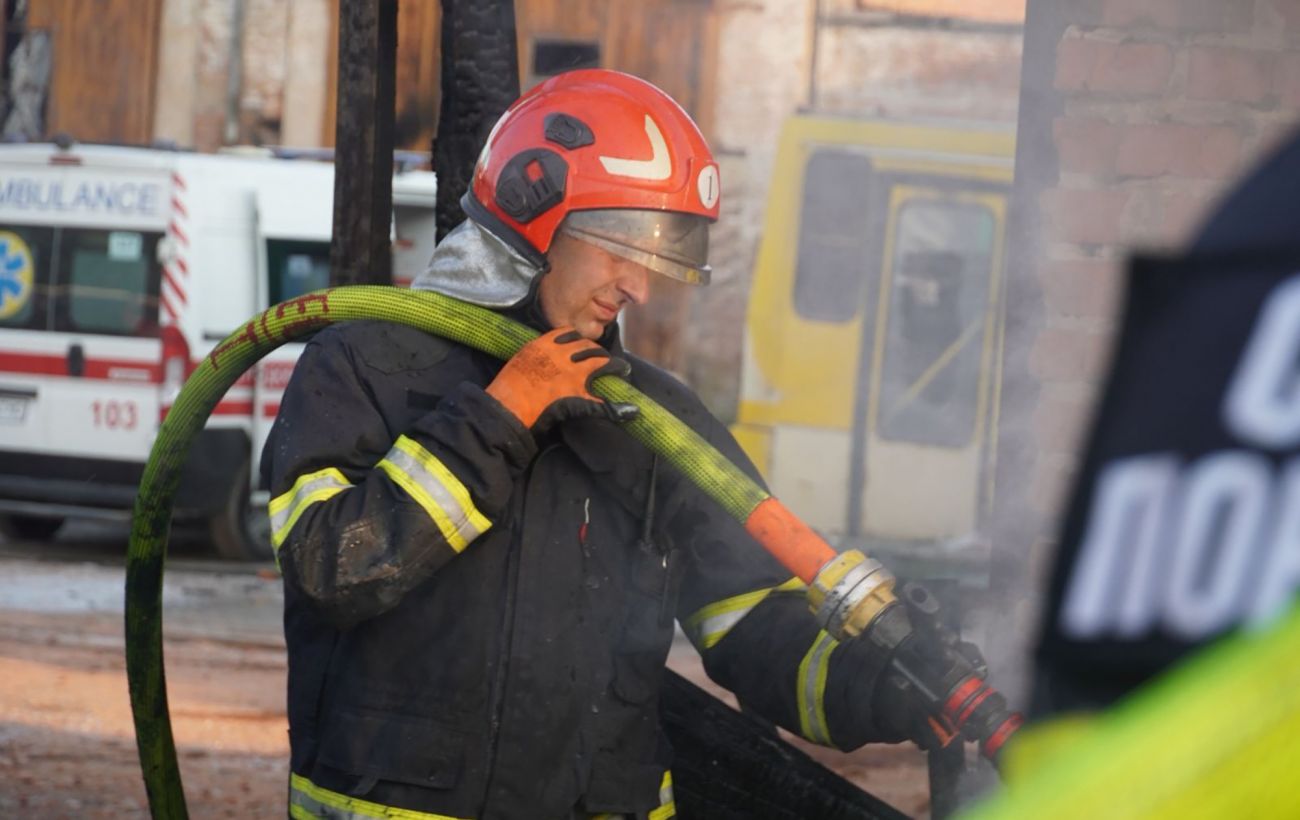 Зображення новини: Ворожий дрон у Львові впав біля пам'ятника Бандері, - Садовий