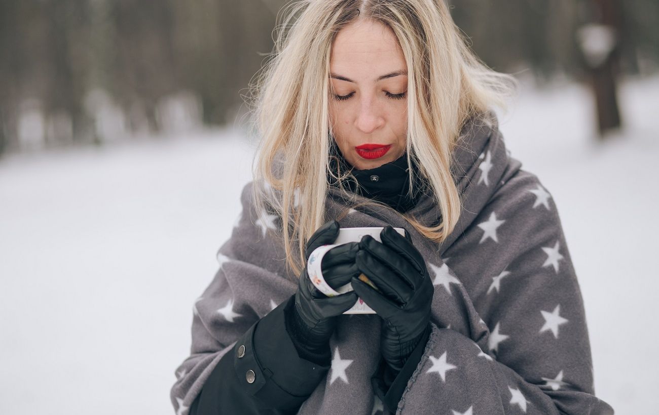 Зображення новини: Рукавиці чи пальчатки: дерматолог пояснила, що краще захищає руки від морозу