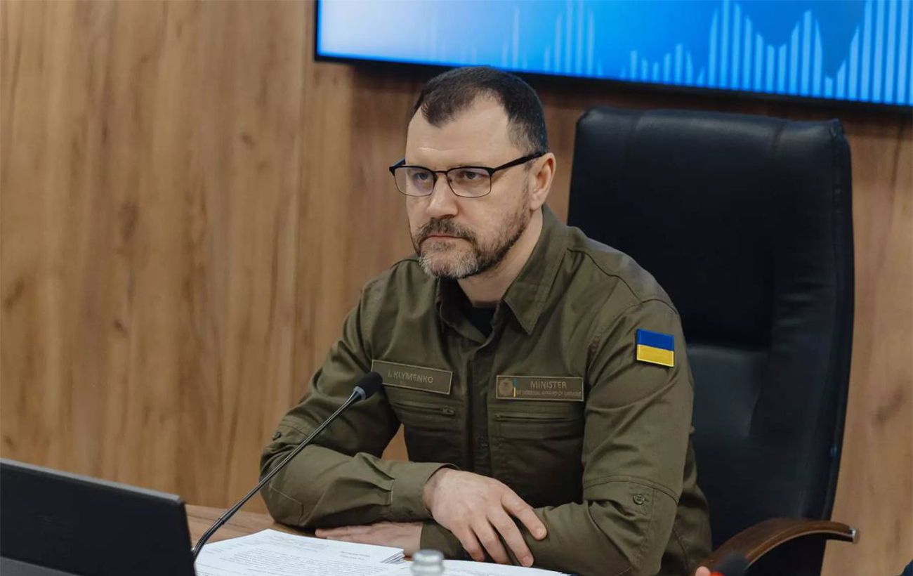 Зображення новини: Надзвичайна ситуація в Києві: Клименко розповів, як МВС допомагає жителям столиці