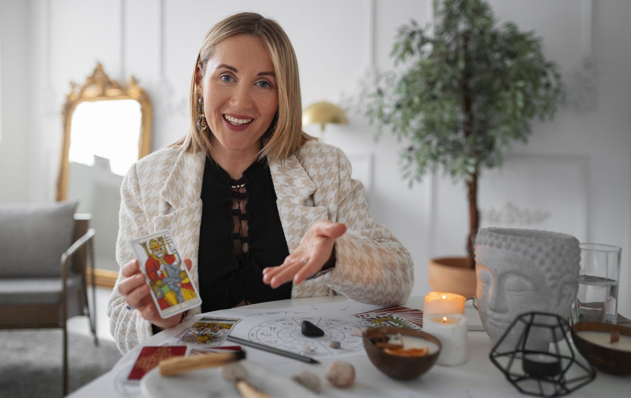 Зображення новини: Таро-гороскоп на 18 січня: лише 4 знаки Зодіаку почують гарні новини