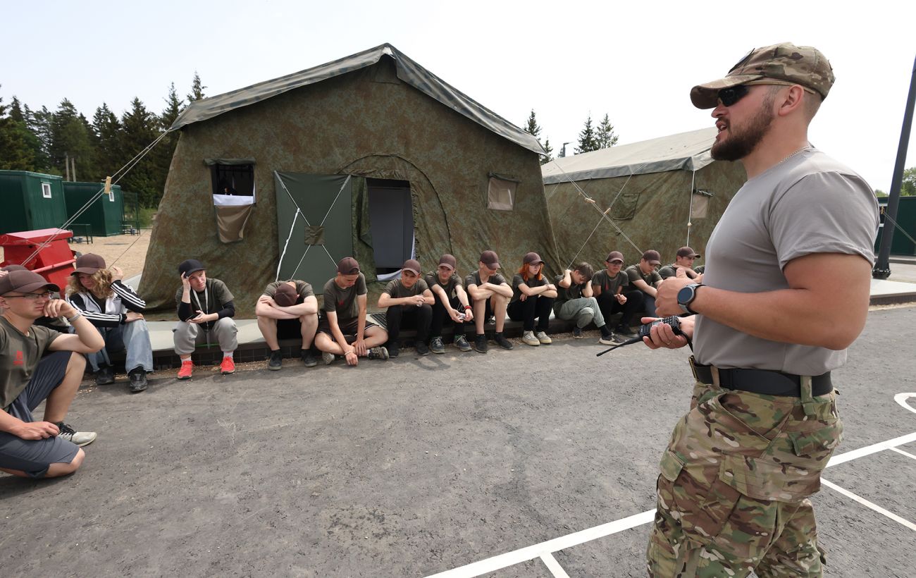 Зображення новини: РФ мілітаризує дітей з ТОТ через табори під виглядом "патріотичного" проєкту, - ЦНС