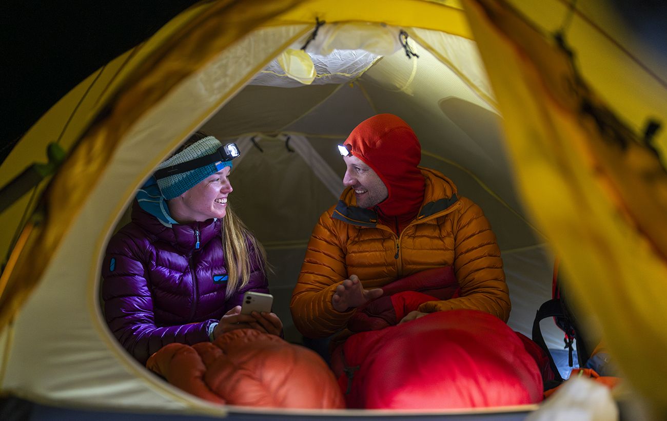 Зображення новини: Не кутайтеся! 8 нестандартних порад від альпіністів, як не замерзнути вдома