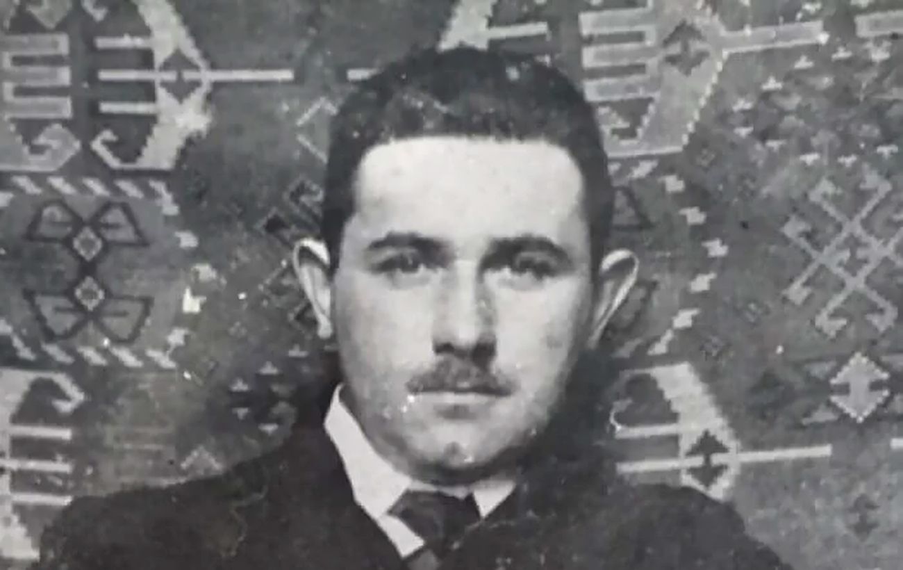 Зображення новини: Степан Чарнецький: поет, який навчив Україну "підіймати червону калину"