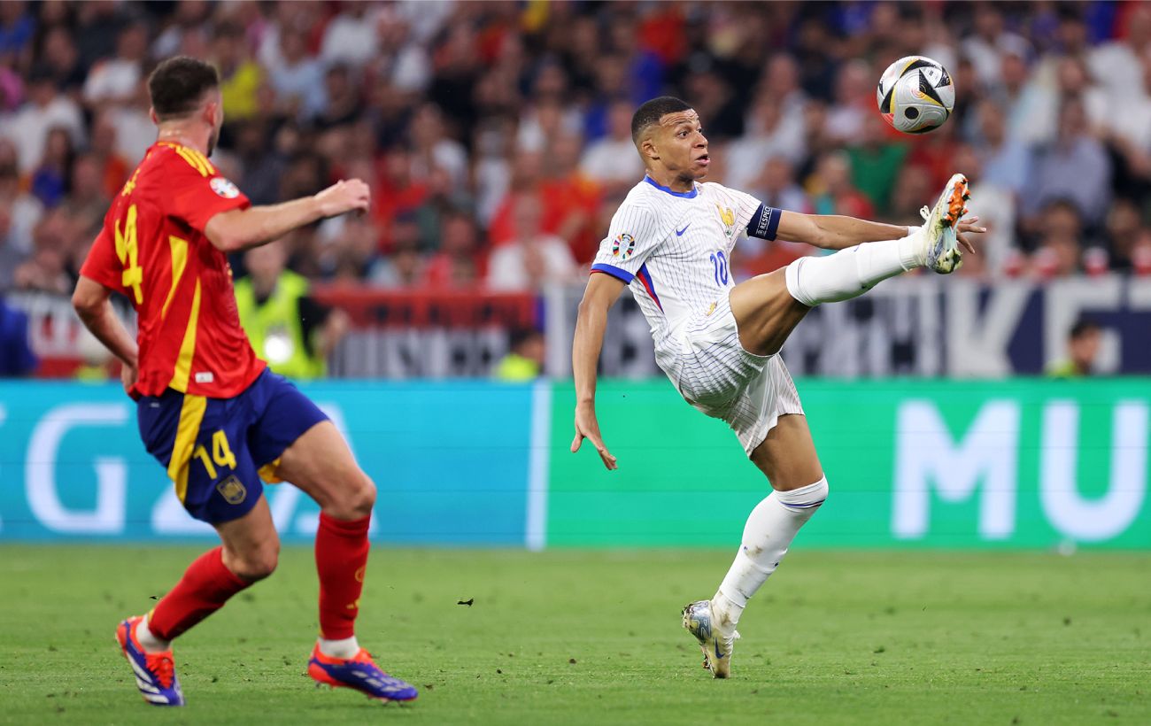 Зображення новини: Мбаппе наздогнав Роналду: форвард "Реала" повторив історичний рекорд Ліги чемпіонів (відео)