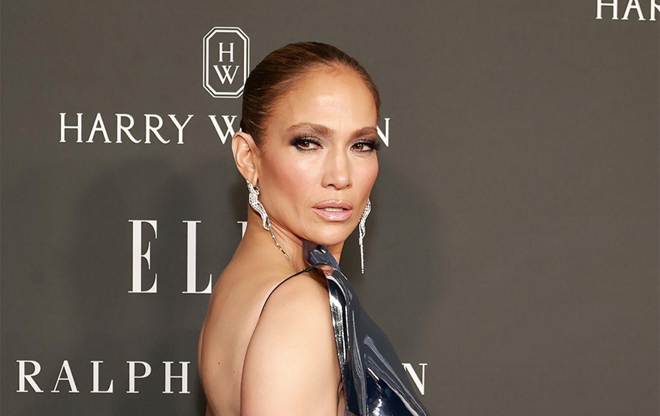 Зображення новини: Як носити берет взимку: стильний приклад від Дженніфер Лопес