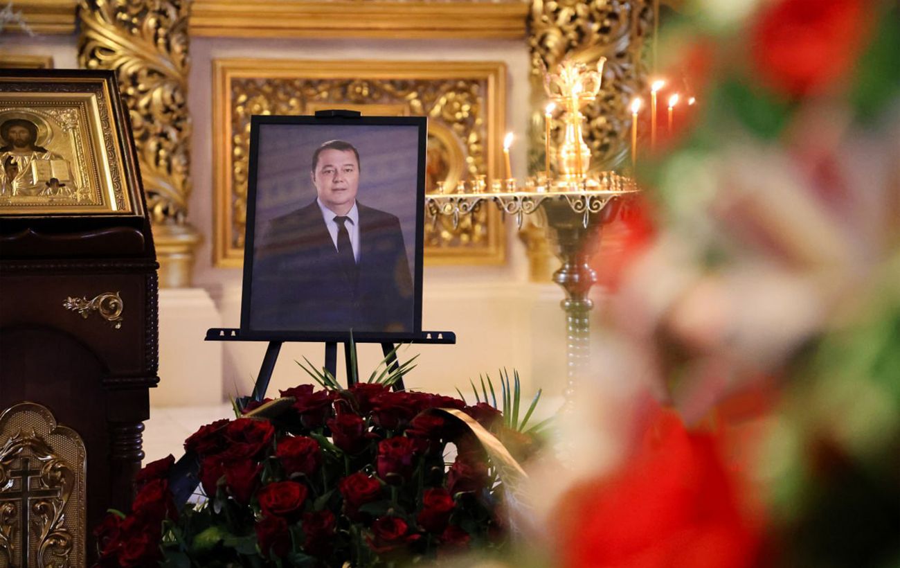 Зображення новини: "Загинув, повертаючи світло Києву". У столиці попрощалися з екс-головою "Укренерго" Брехтом