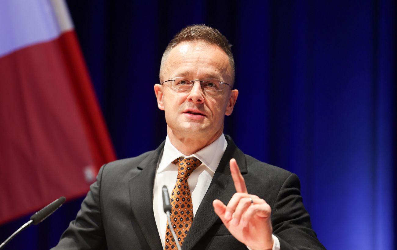 Зображення новини: Угорщина продовжує скандалити з Україною: до Обрана підключився Сійярто