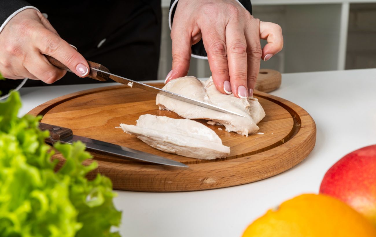 Зображення новини: Ці помилки роблять куряче філе сухим: перевірте свої кулінарні звички