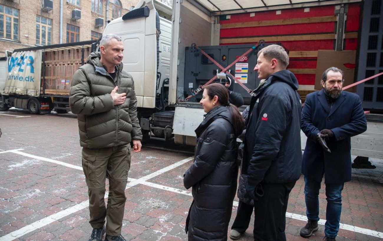 Зображення новини: Київ отримав 130 потужних генераторів від Польщі: Кличко показав фото