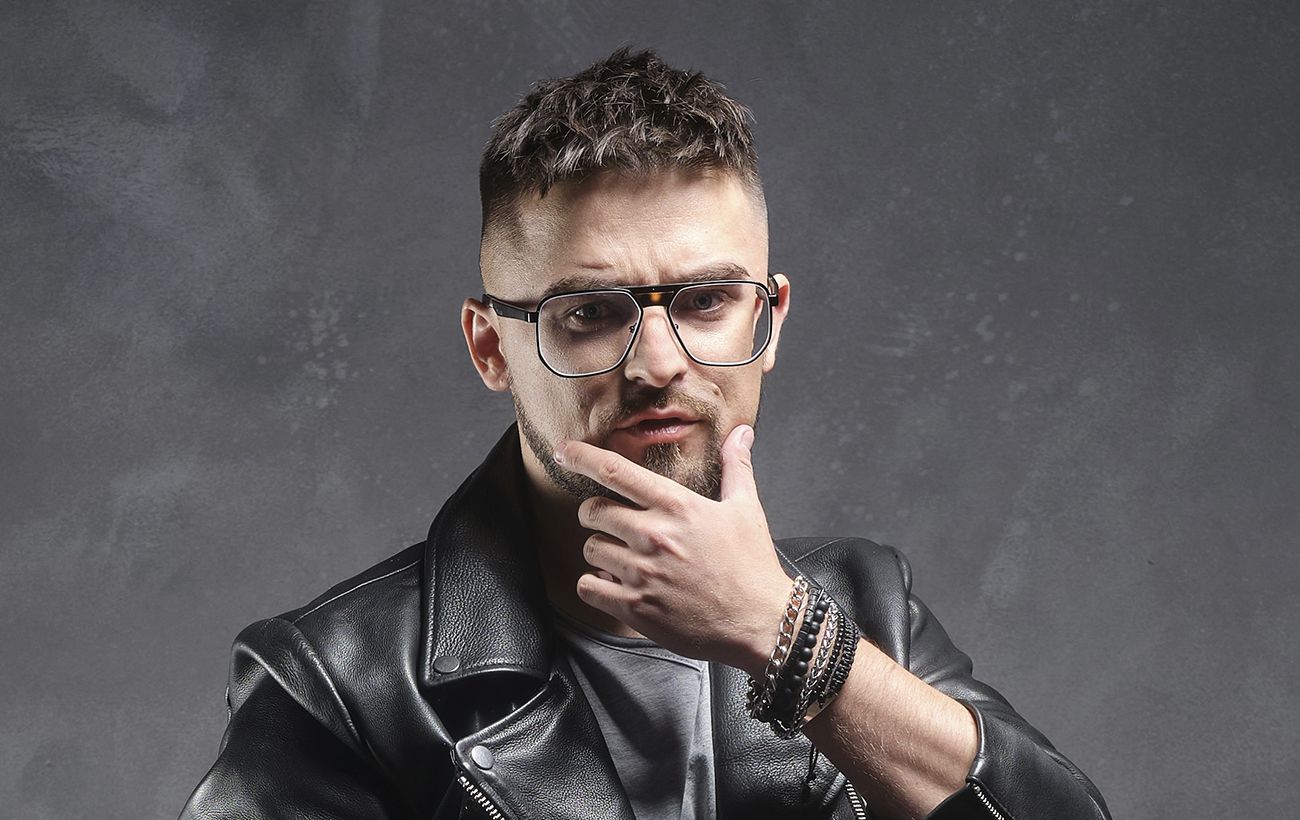 Зображення новини: Відомий співак потрапив у халепу посеред Львова: рятували всі перехожі