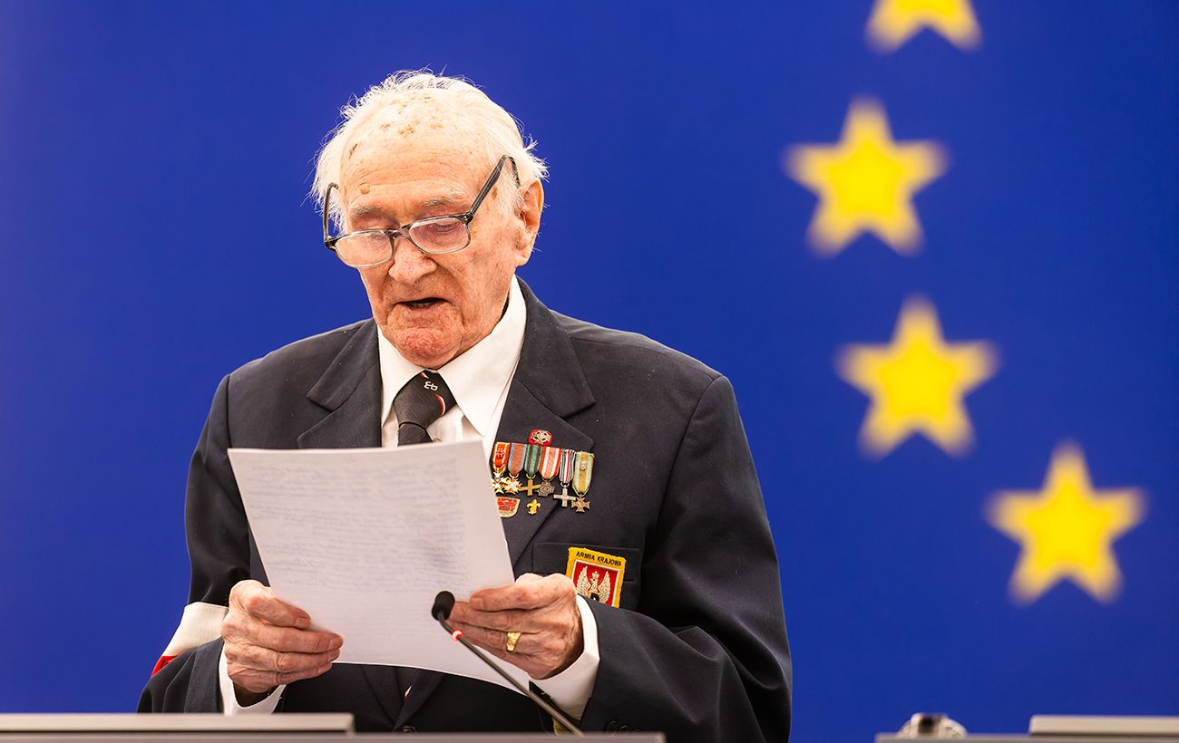 Зображення новини: "Пам'ять жива, поки потрібна". Історик пояснив, чи пам'ятає світ уроки Другої світової