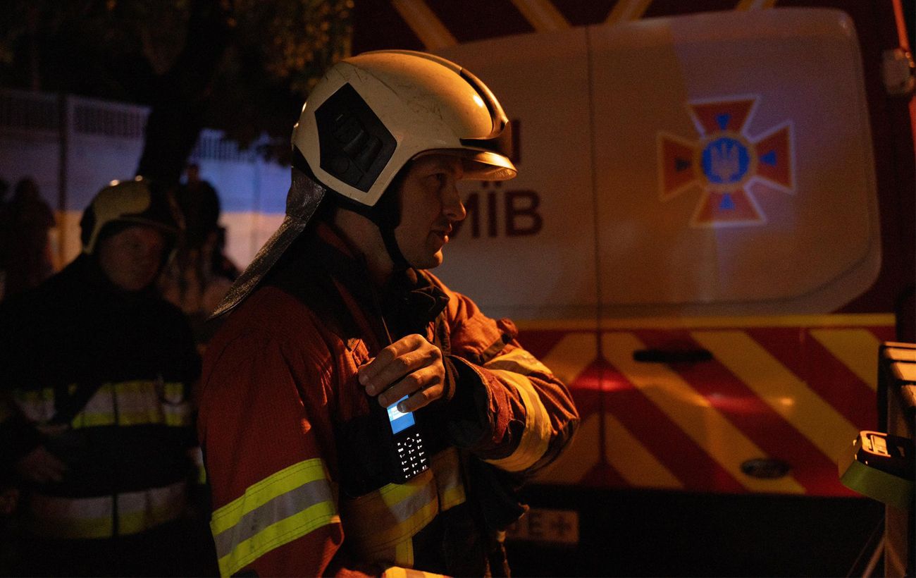 Зображення новини: Київ атакували ворожі дрони: є вибиті вікна та пошкоджений дах