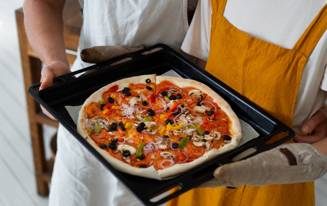 Зображення новини: Ароматна піца, яка швидко готується: рецепт без зайвих клопотів