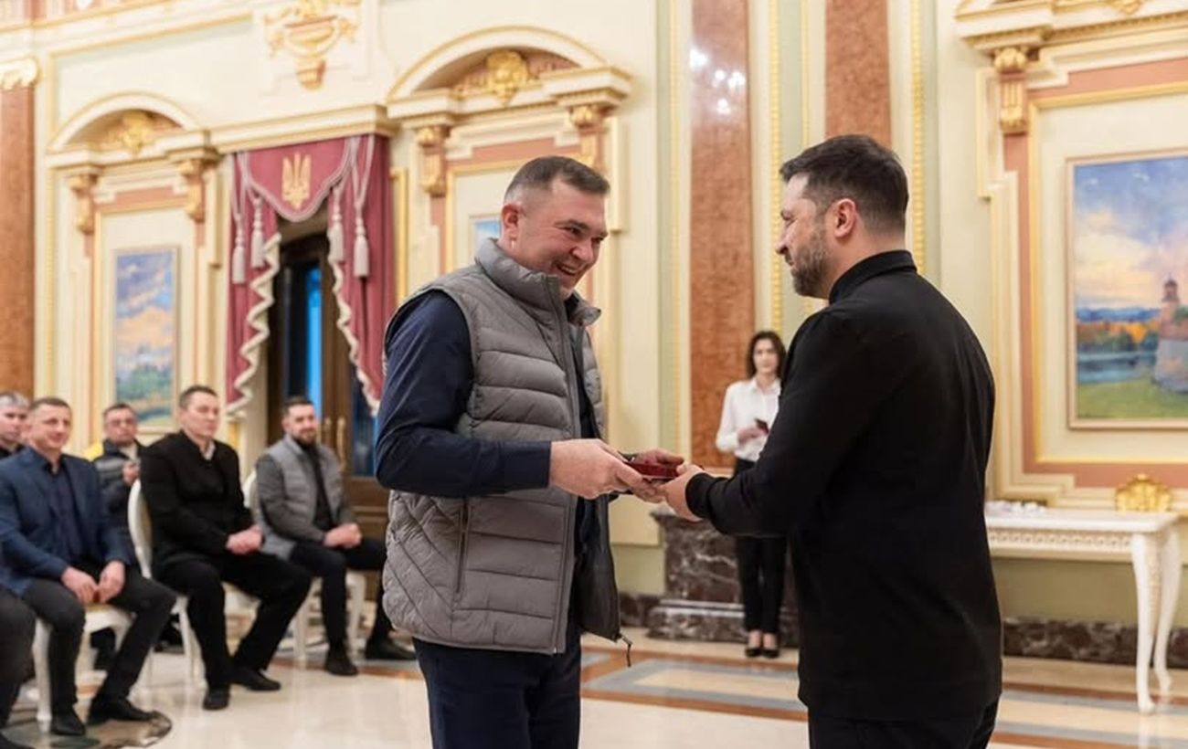 Зображення новини: Зеленський відзначив енергетиків ДТЕК, які повертають світло українцям після атак РФ