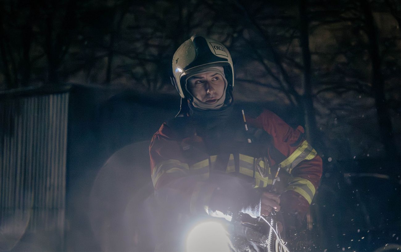 Зображення новини: Росіяни обстріляли спальний район Запоріжжя: фото, відео та всі подробиці