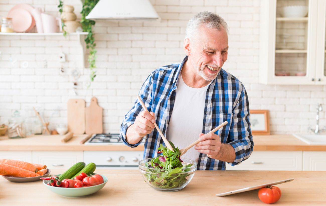 Зображення новини: Ці продукти мають їсти чоловіки 50+: вони захищають організм від запалення