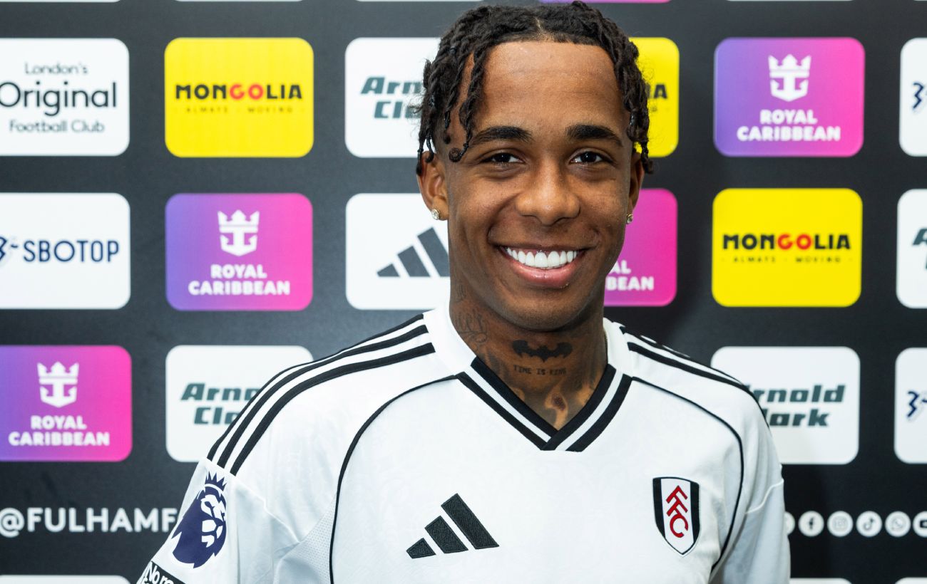 Зображення новини: Екс-зірка "Шахтаря" вперше забив у АПЛ: відео красеня у ворота "Манчестер Юнайтед"