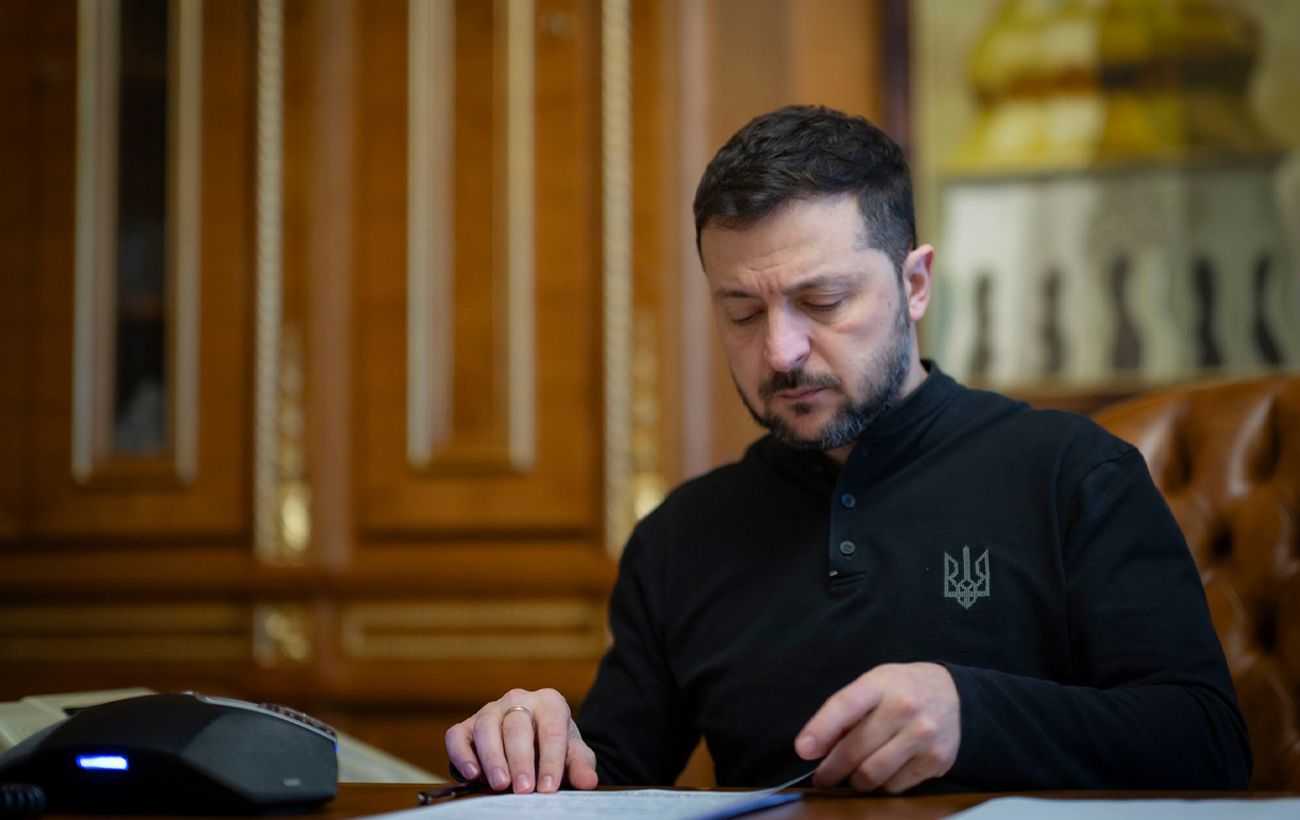 Зображення новини: Кожна десята станція не працює без світла: Зеленський дав доручення щодо зв'язку