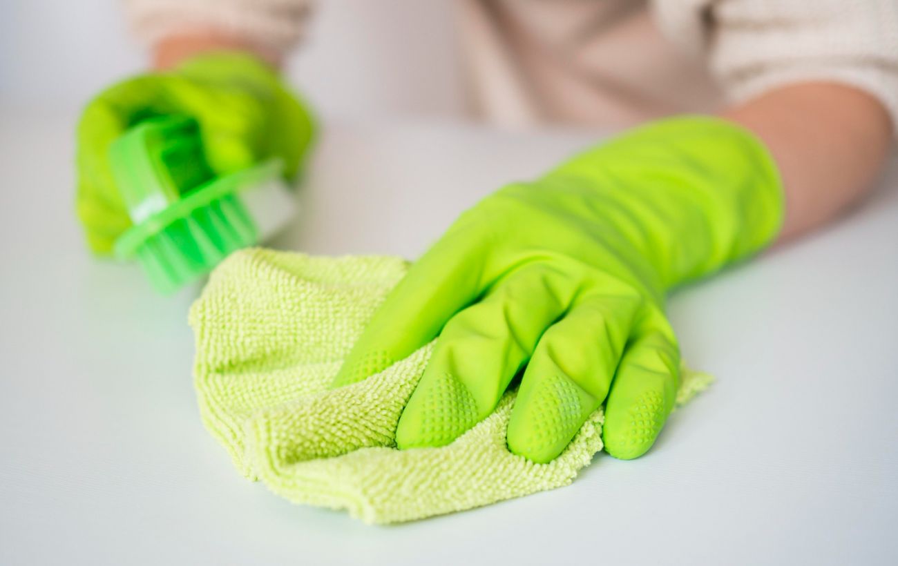 Зображення новини: Коли обов'язково одягати рукавиці під час прибирання: це захистить шкіру рук