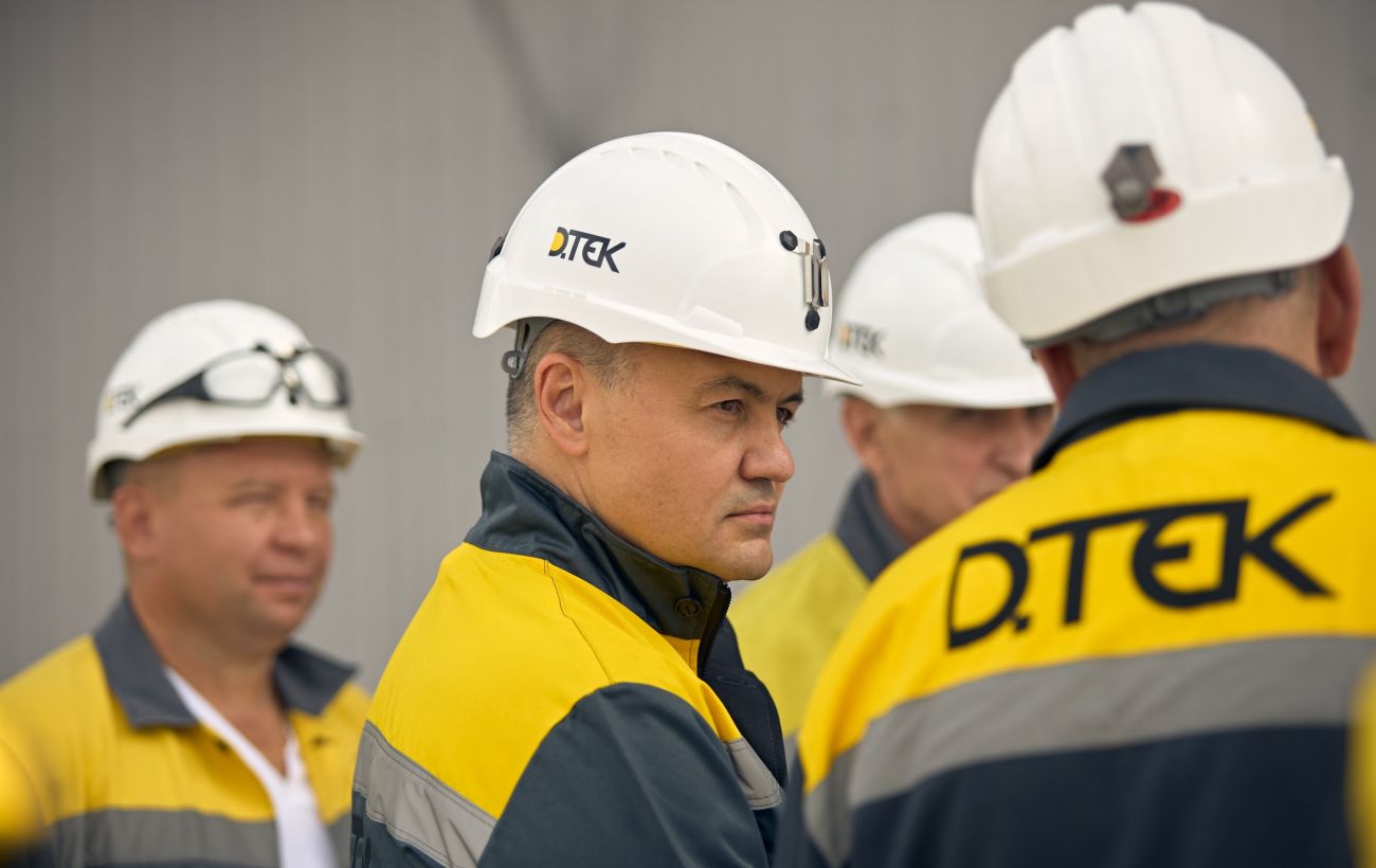 Зображення новини: "Це трагедія для всієї країни": очільник ДТЕК Тімченко про обстріл автобуса з шахтарями