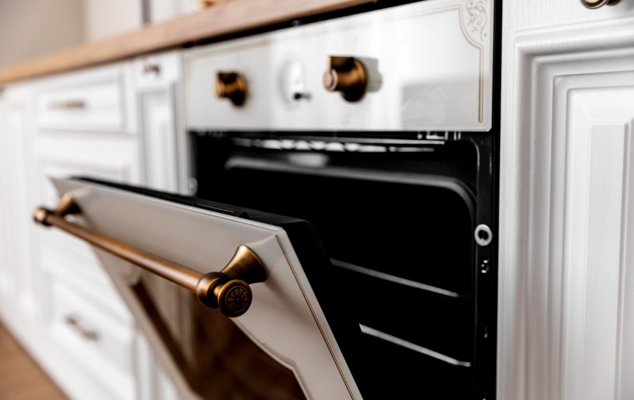 Зображення новини: Цю функцію духовки краще не вмикати: може нашкодити здоров’ю і техніці