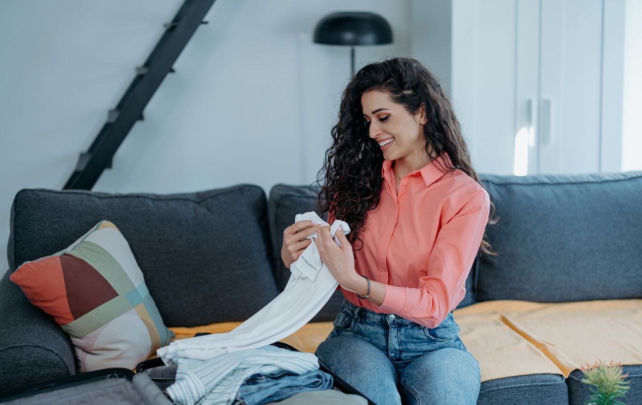 Зображення новини: Не кидайте свій одяг у 3 місцях в домі: прикмети вважають це поганим знаком