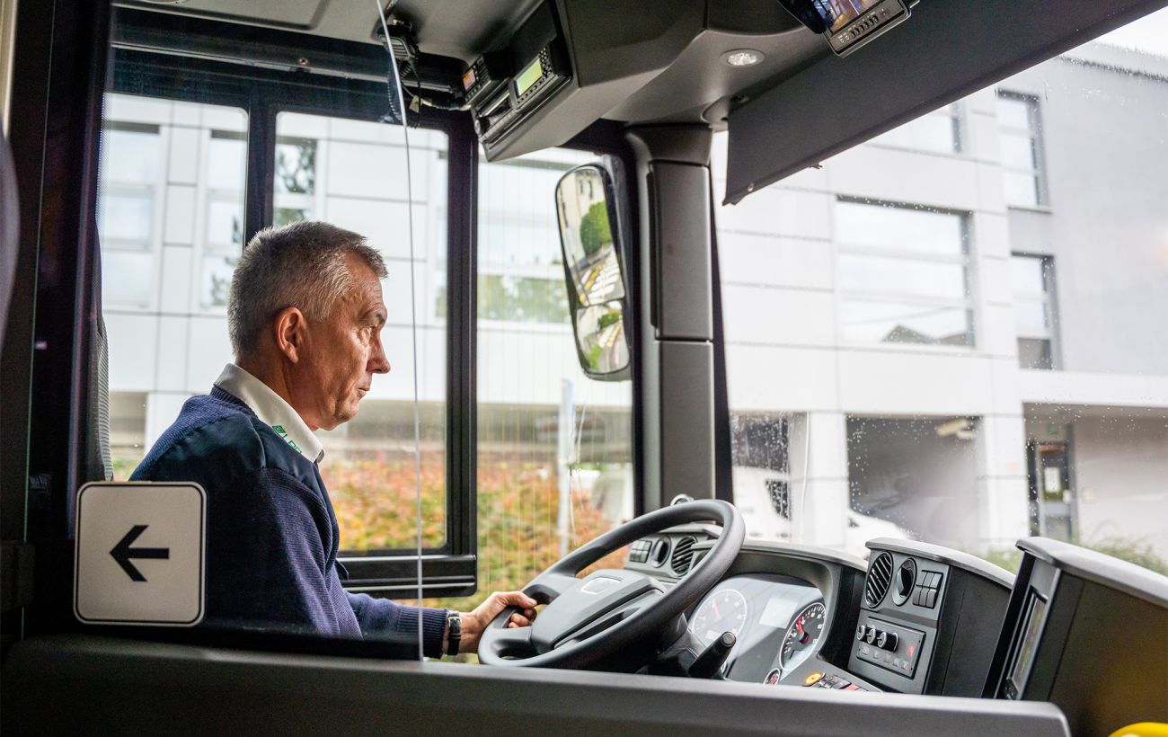 Зображення новини: Вчитися можна з дому, а паперів стане менше: водіям спростили отримання "коду 95"