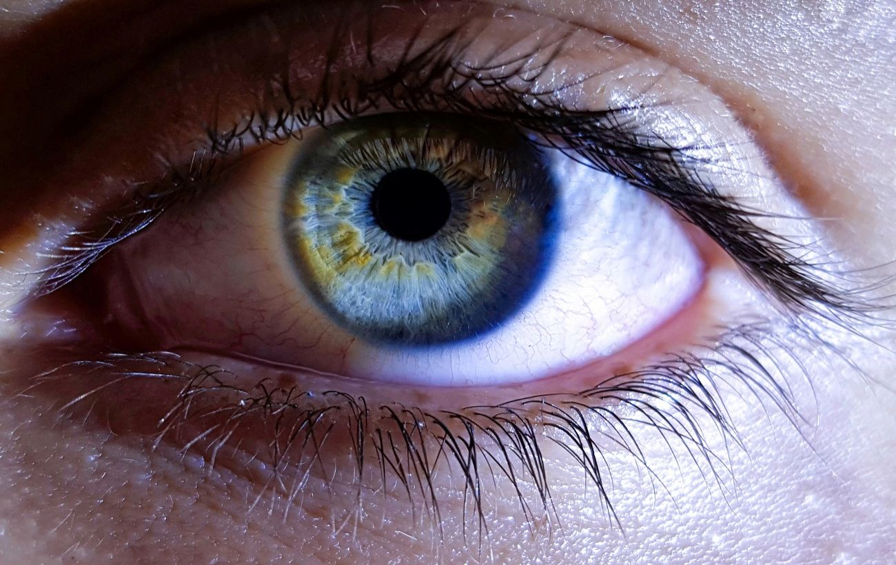 Зображення новини: Підійдіть до дзеркала: одна деталь в очах видає критичний рівень холестерину