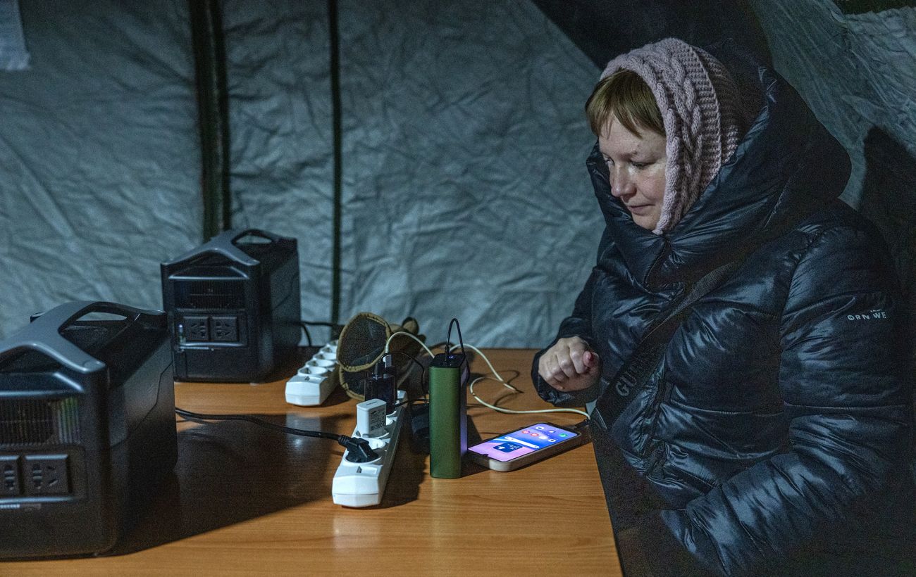 Зображення новини: Світло зникає не за графіком: де в Україні аварійні відключення після атаки