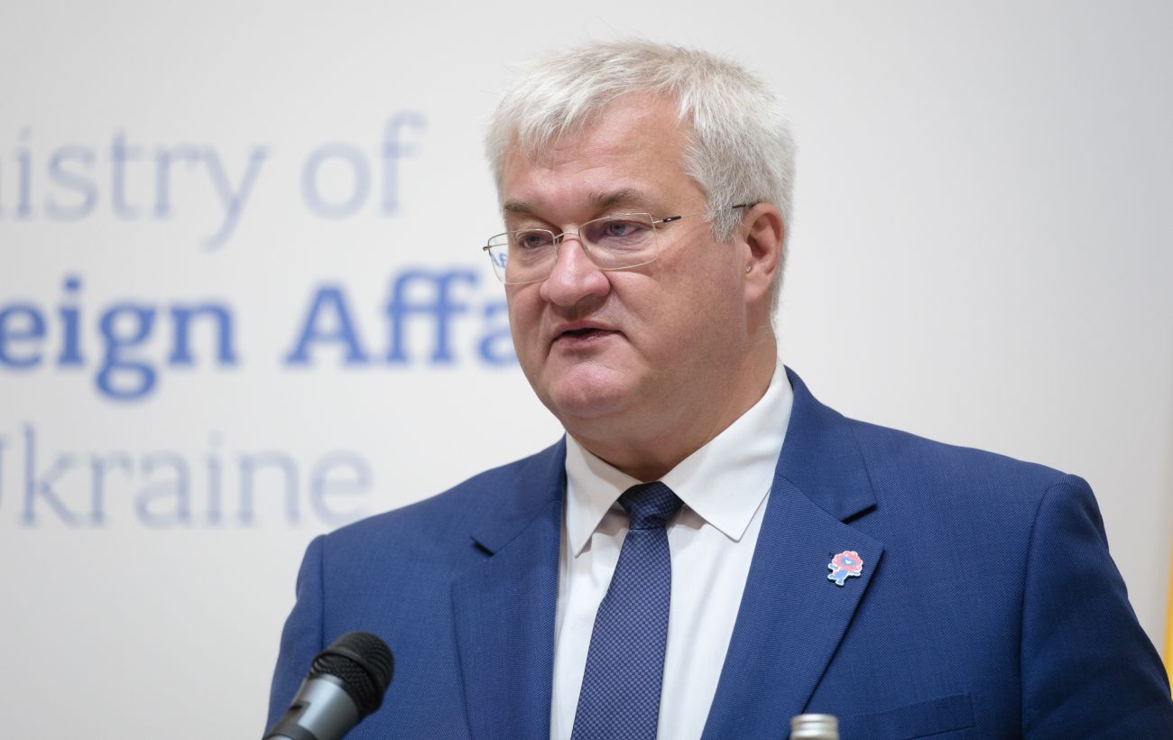 Зображення новини: Україна в майбутньому готова розмістити війська за кордоном, - Сибіга