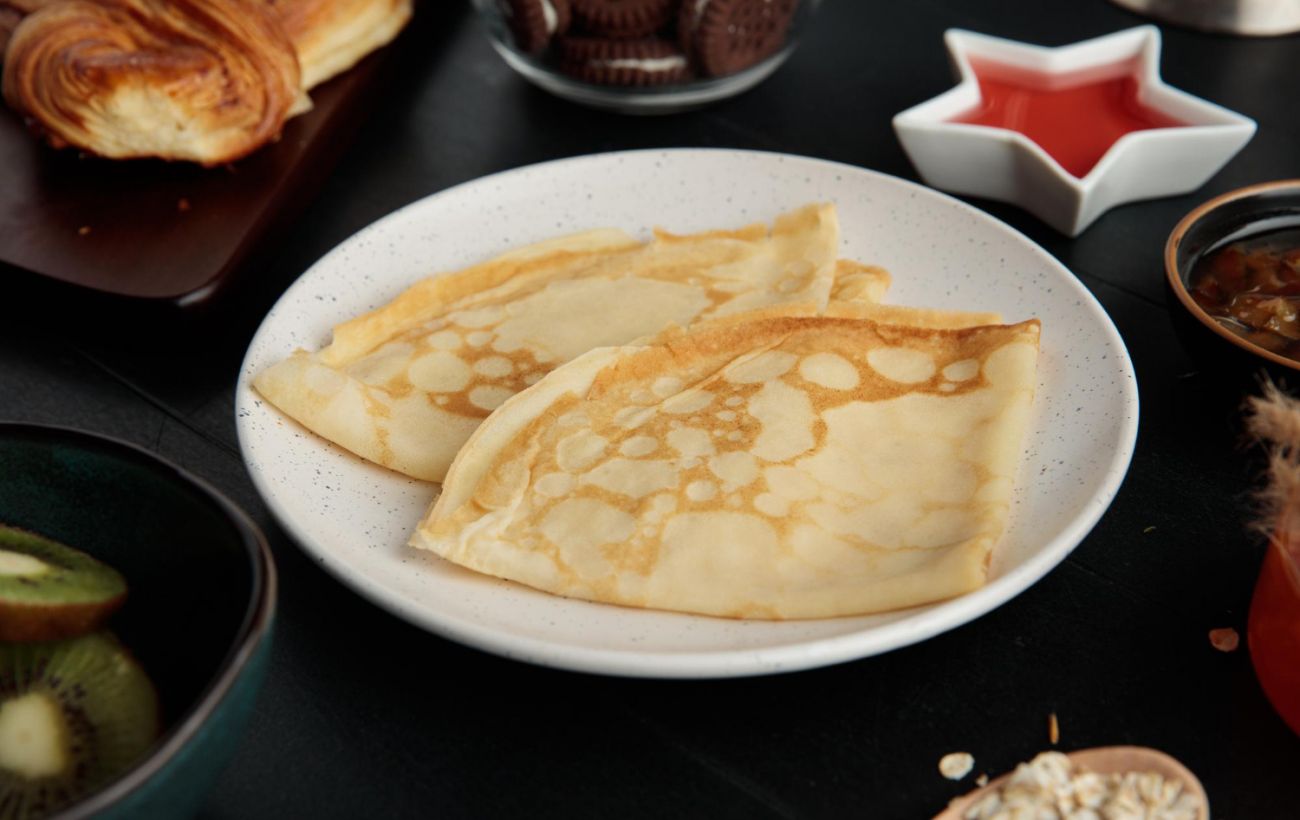 Зображення новини: Млинці ніколи не прилипнуть та не порвуться: легкий трюк зі сковорідкою