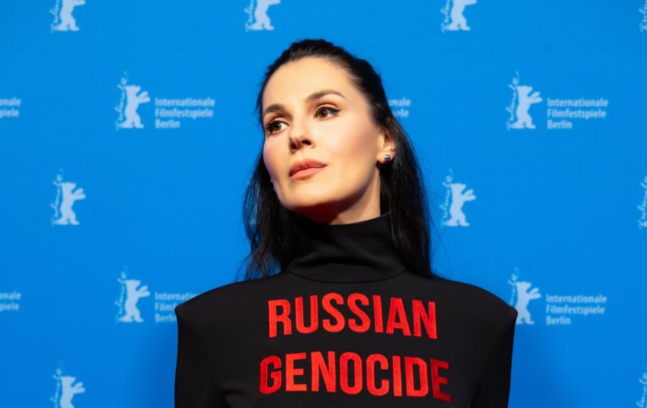 Зображення новини: Єфросиніна вийшла на хідник Берлінале у сукні з гучним меседжем про геноцид РФ (фото)