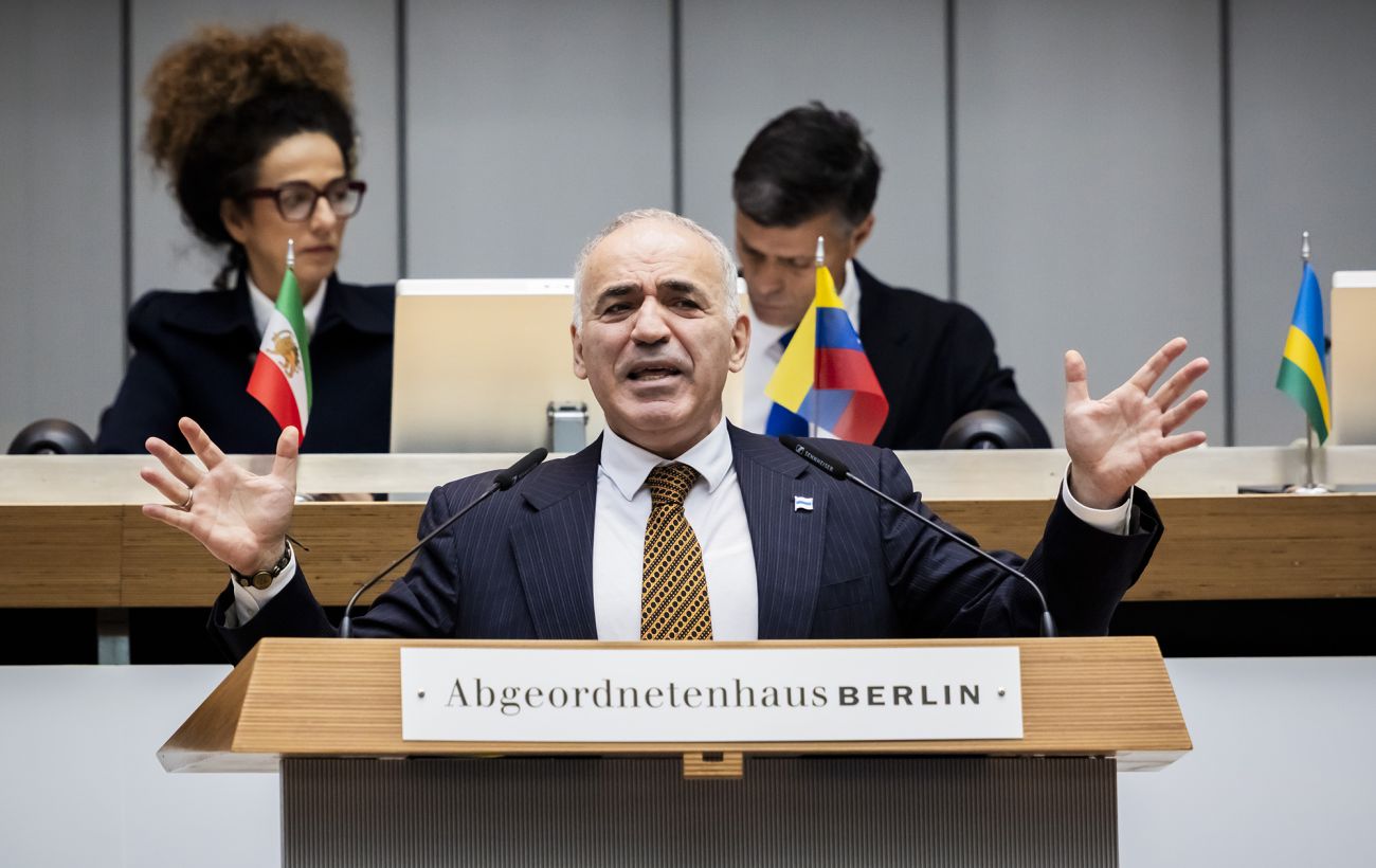 Зображення новини: "Це просто розмови для бідних": Каспаров про переговори по Україні, Путіна та майбутнє Росії