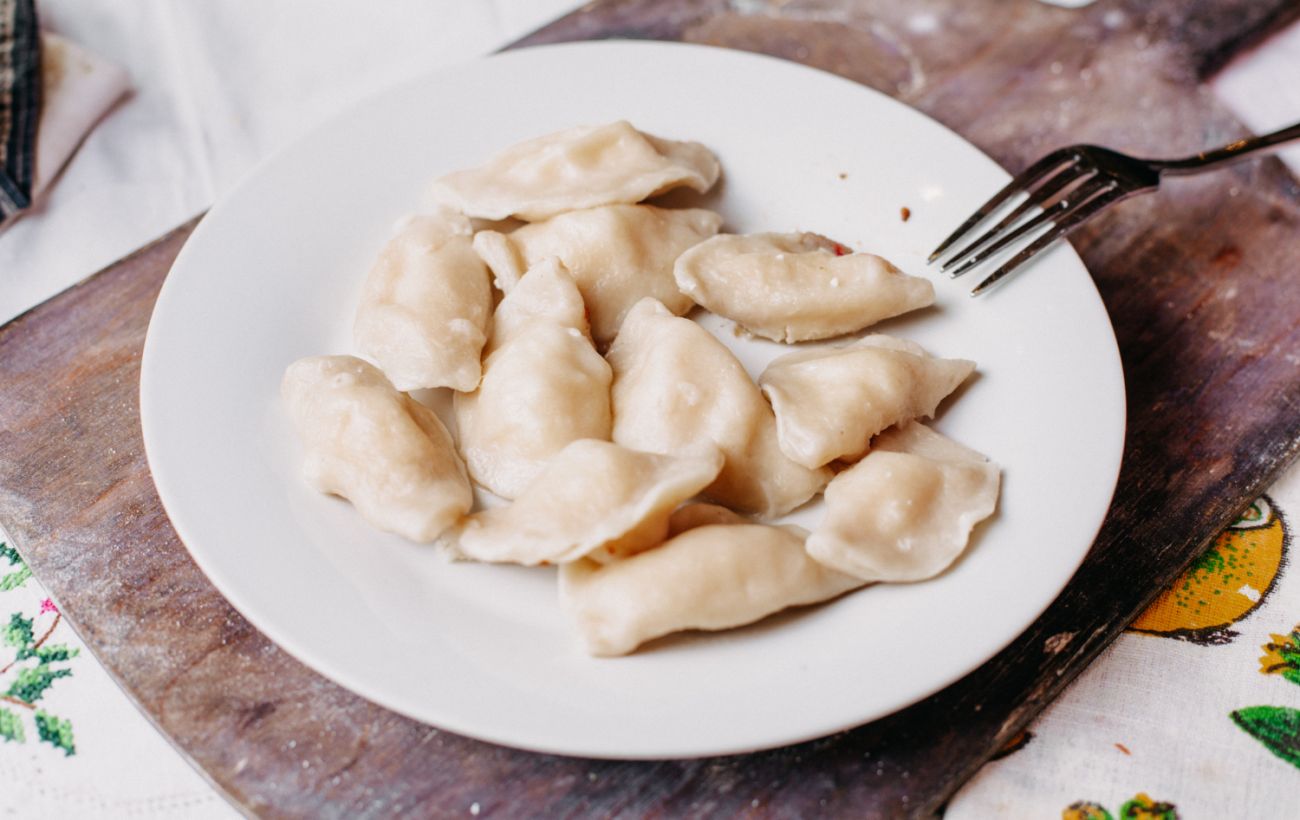 Зображення новини: Ідеальне тісто на вареники: легке у роботі та не розварюється