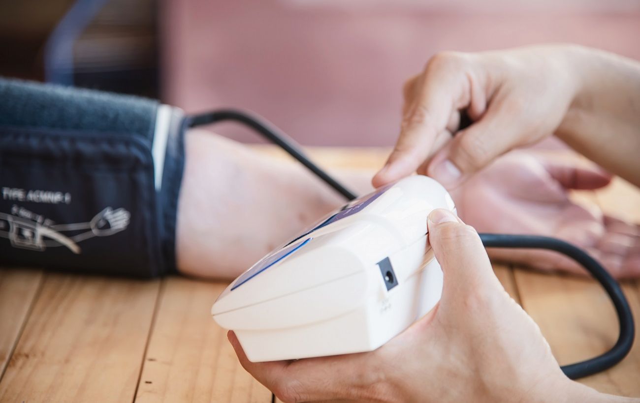 Зображення новини: Міряєте тиск неправильно? Ці критичні помилки спотворюють показники