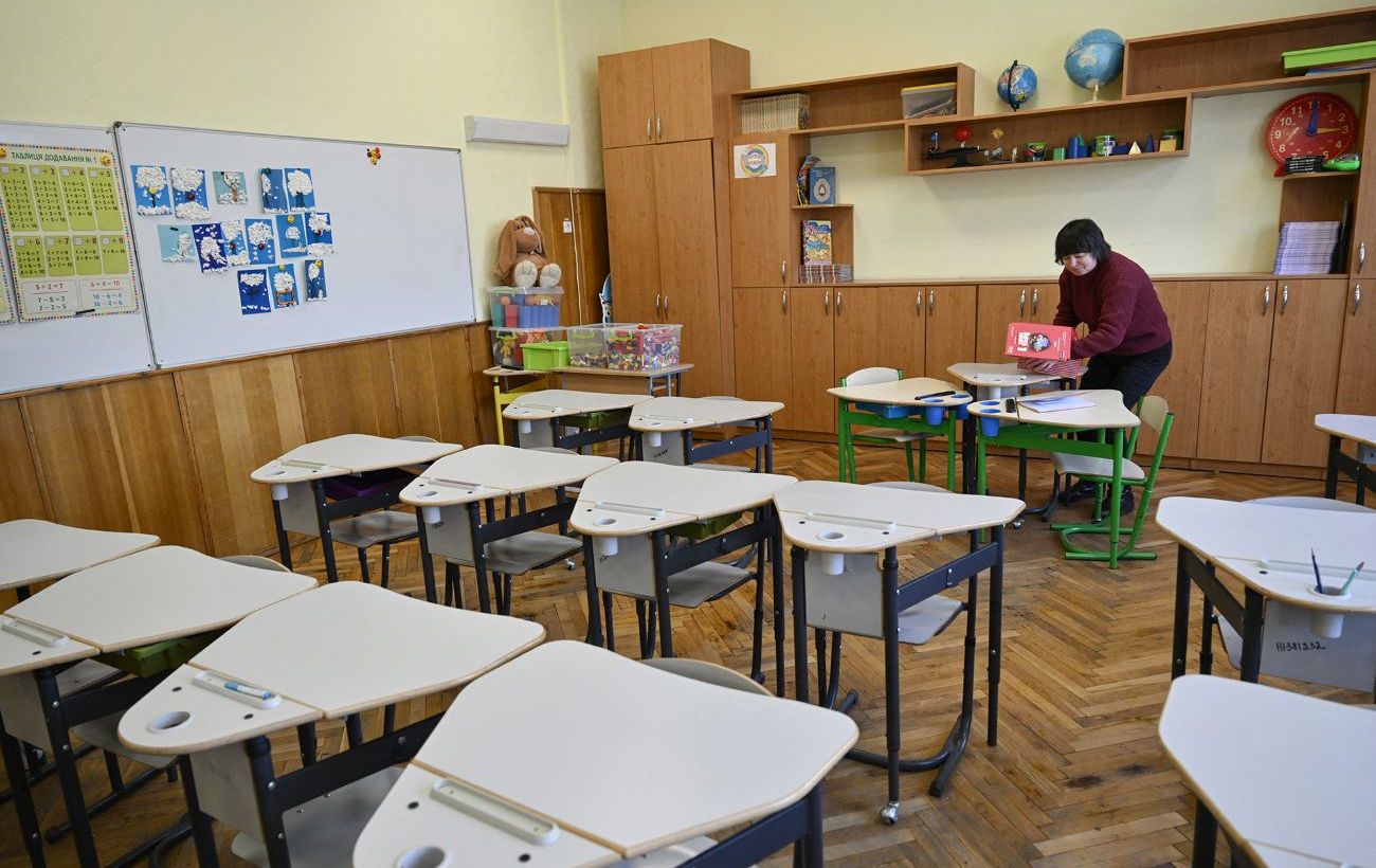 Зображення новини: Дистанційка та "освітня міграція": як у Києві рятують школярів від холодних класів