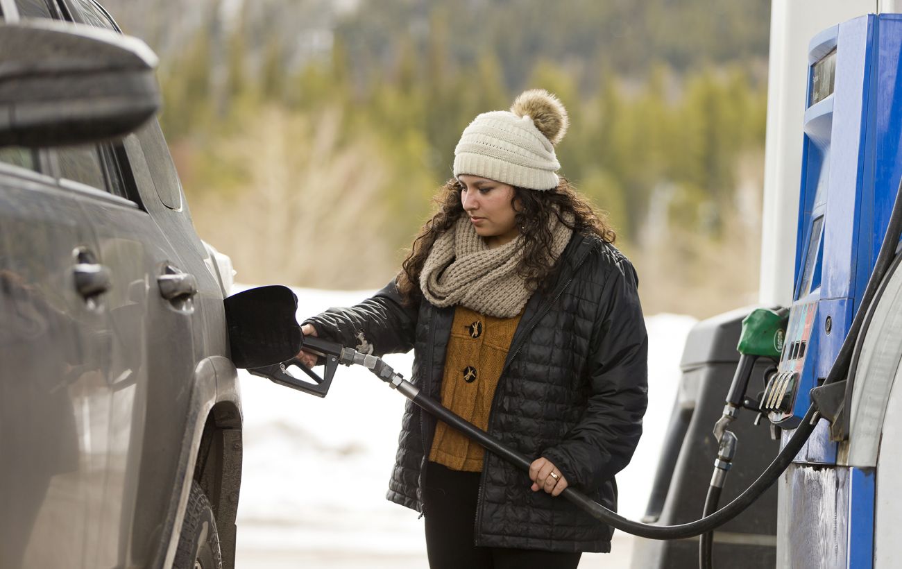 Зображення новини: Погані дороги "вдарять" по кишенях водіїв? Як логістика формує ціну на бензин