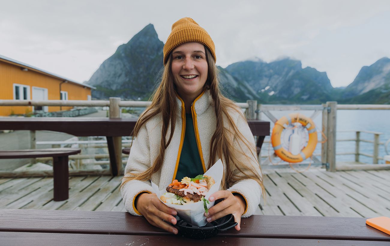 Зображення новини: Джем у салаті та "тако-п’ятниця" з консервами: що насправді їдять норвежці та чому це дивує українців